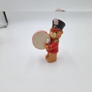 1983 Enesco drummer bear figurine